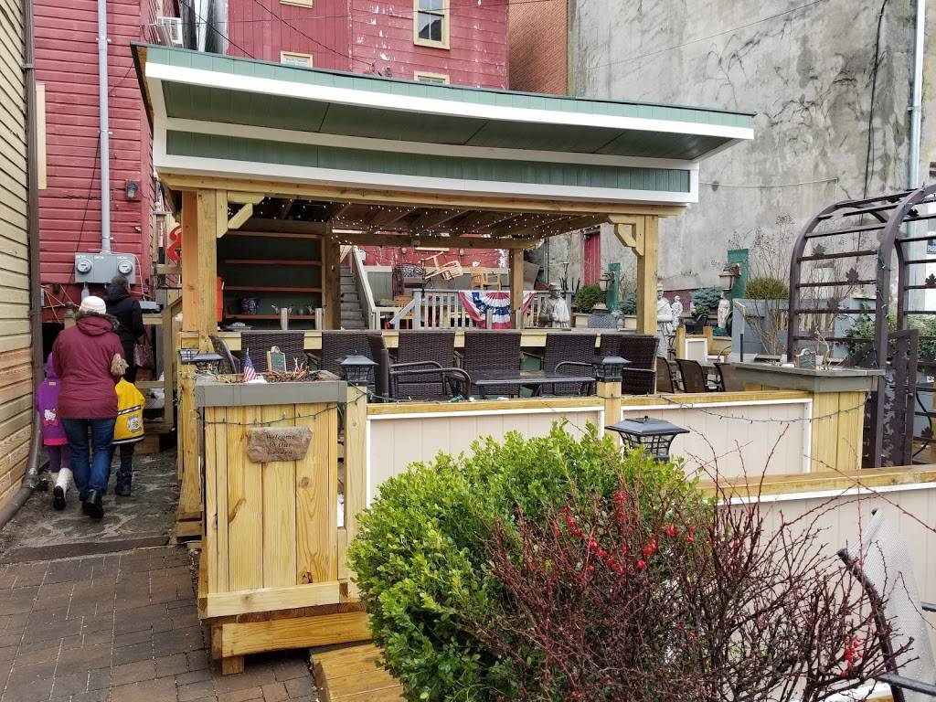 Coach House Bar & Grill | restaurant | 173 Potomac St, Harpers Ferry, WV 25425, USA | 5405146255 OR +1 540-514-6255