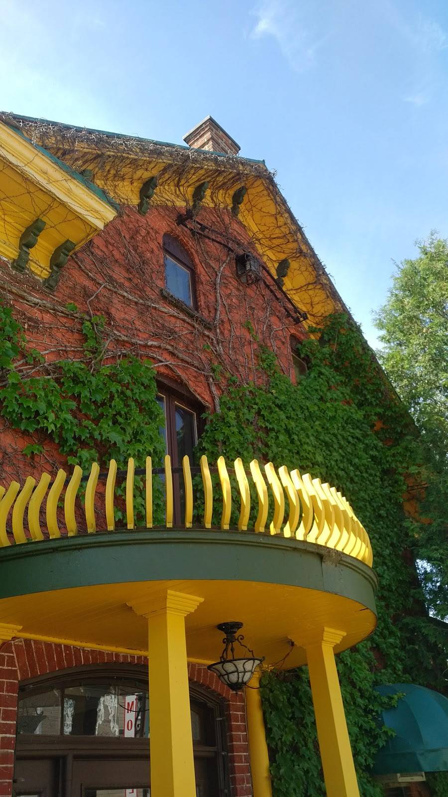 La Belle Bedaine | restaurant | 664 Rue Notre Dame, Montebello, QC J0V 1L0, Canada | 8194235053 OR +1 819-423-5053