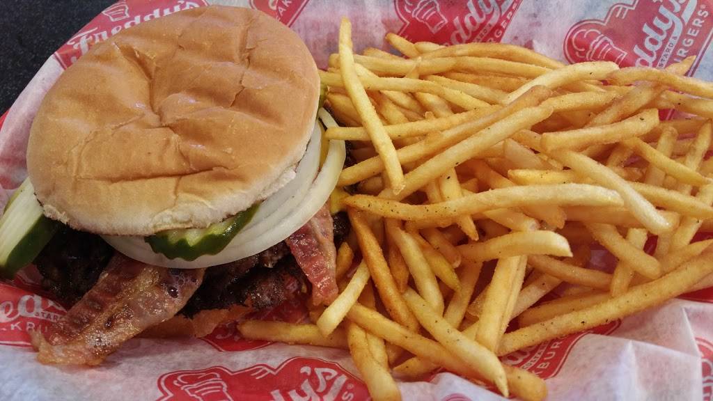Freddys Frozen Custard & Steakburgers | restaurant | 2100 N Rock Rd #1000, Derby, KS 67037, USA | 3165585388 OR +1 316-558-5388
