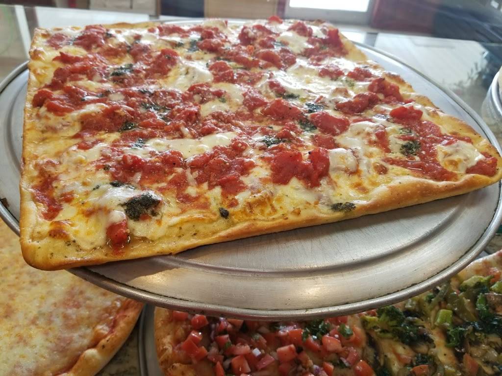 Picasso Pizza II | restaurant | 271 Town Center Blvd, Easton, PA 18040, USA | 6109237795 OR +1 610-923-7795