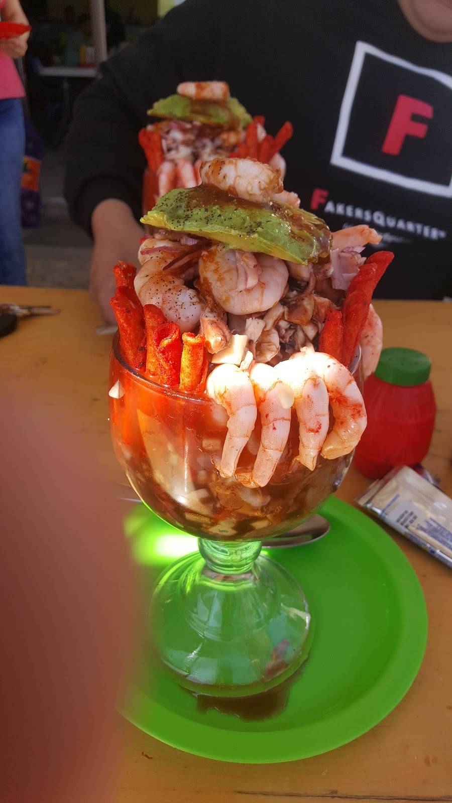 Mariscos El Güero Kiko | restaurant | Boulevard 2000 S/N, Francisco Villa 2da Sección, Francisco Villa 2da Secc, Tijuana, B.C., Mexico | 016646954697 OR +52 664 695 4697