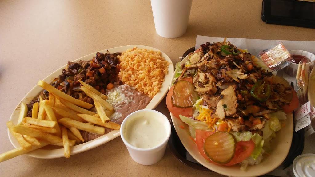 Primos Burgers | restaurant | 4500-4532 Blount Pl, Lynwood, CA 90262, USA | 3105376404 OR +1 310-537-6404