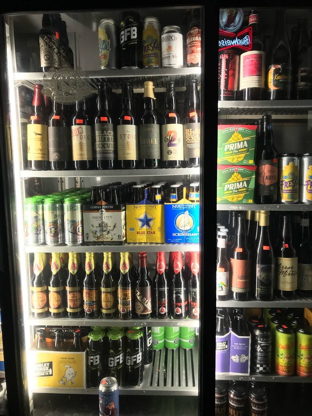 Uncle Henrys Deli | meal takeaway | 7400 Florence Ave, Downey, CA 90240, USA | 5629270114 OR +1 562-927-0114