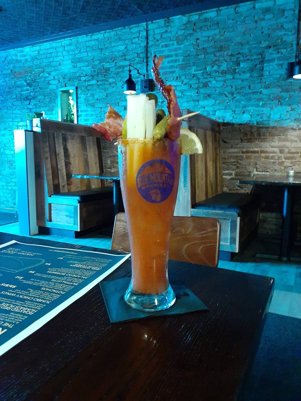 The River | restaurant | 137 N Wayne Ave, Waynesboro, VA 22980, USA | 5409433339 OR +1 540-943-3339