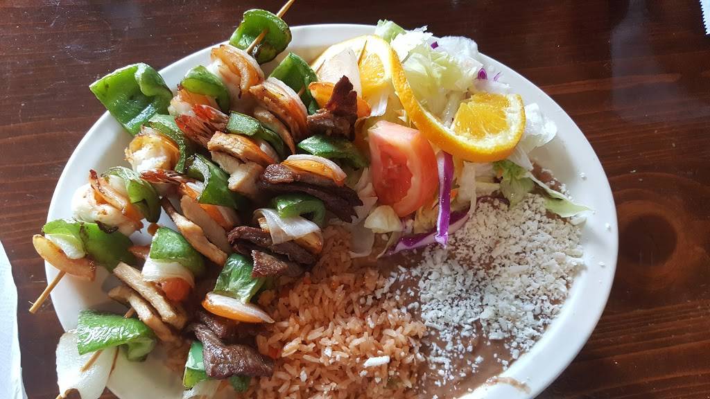 Emilianos Grill & Seafood | restaurant | 896 E Mission Blvd, Pomona, CA 91766, USA | 9096230152 OR +1 909-623-0152