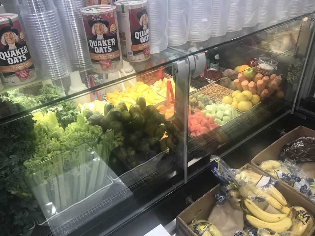 Tita Mini Market | restaurant | 137 E Gun Hill Rd, The Bronx, NY 10467, USA | 7186555330 OR +1 718-655-5330