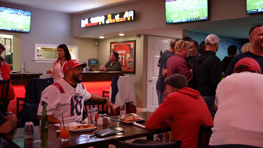 The Local | restaurant | 478 Waterman Ave, East Providence, RI 02914, USA | 4013379337 OR +1 401-337-9337