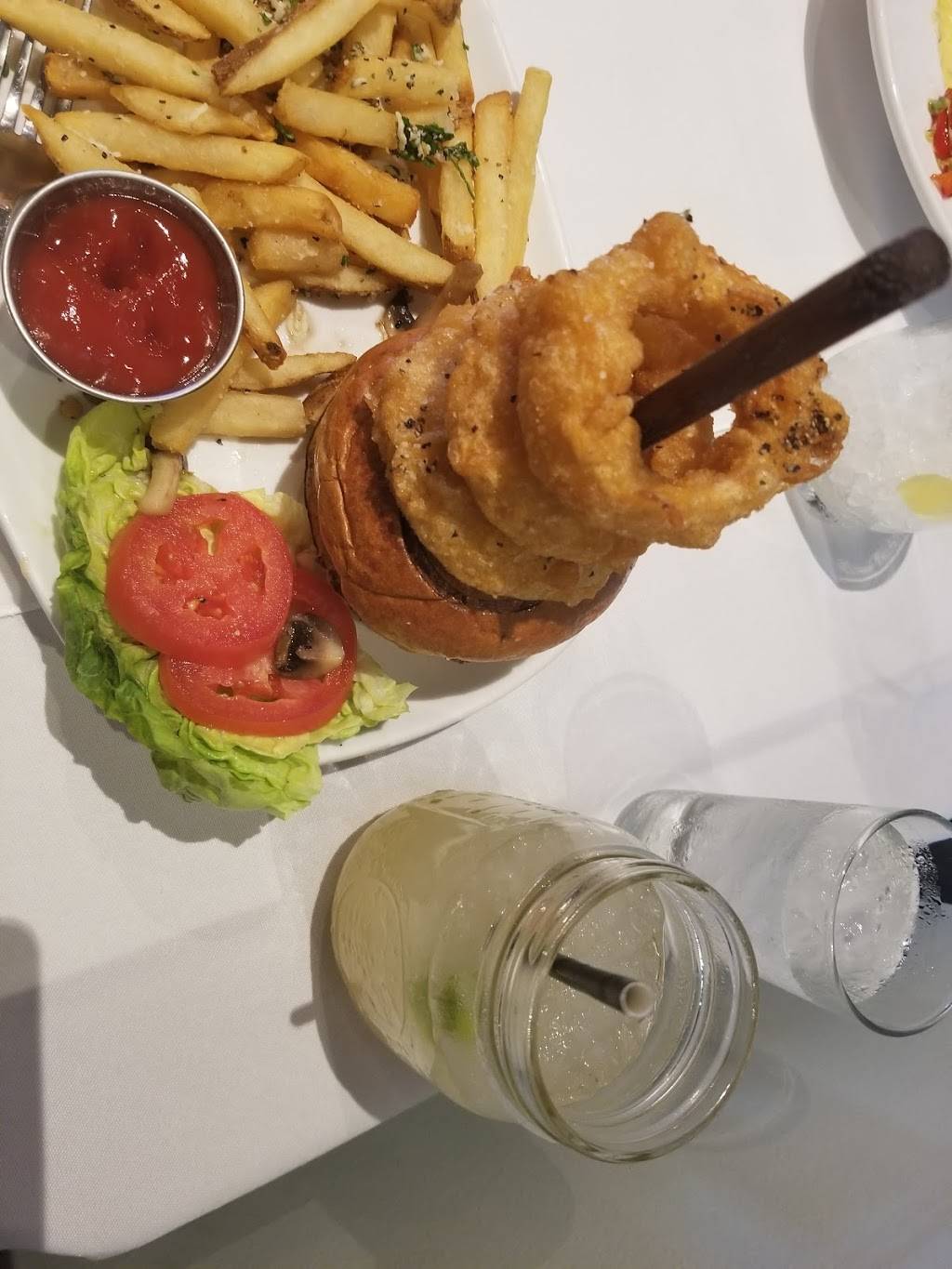 Butcher & Barrel Gastropub | restaurant | 300 6th St, Racine, WI 53403, USA | 2623832300 OR +1 262-383-2300