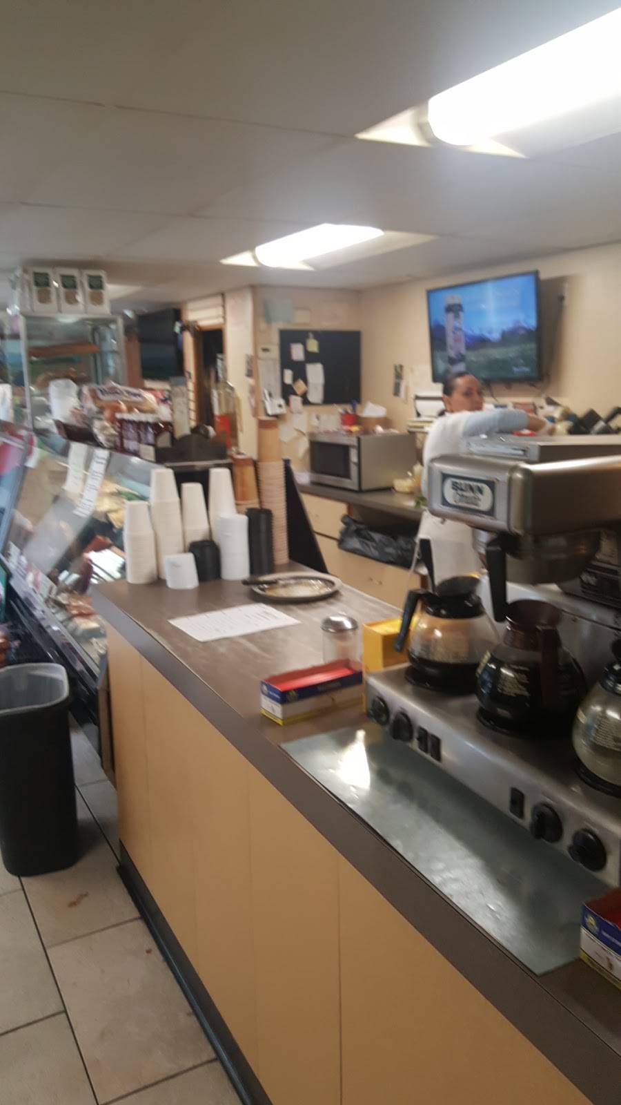 Kirkys Deli & Pizza Inc. | restaurant | 1922 Rte 9W, Milton, NY 12547, USA | 8457955378 OR +1 845-795-5378