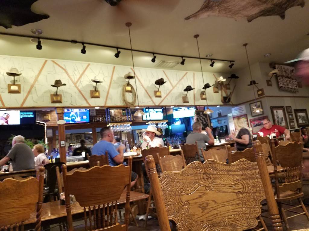 The Riata Diner & Tavern | restaurant | 190 S J St, Livermore, CA 94550, USA | 9252949170 OR +1 925-294-9170