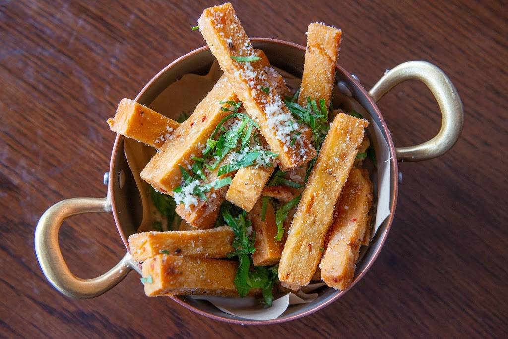 Bar Centrale | restaurant | 1095 Yonge St, Toronto, ON M4W 2L7, Canada | 4169661372 OR +1 416-966-1372