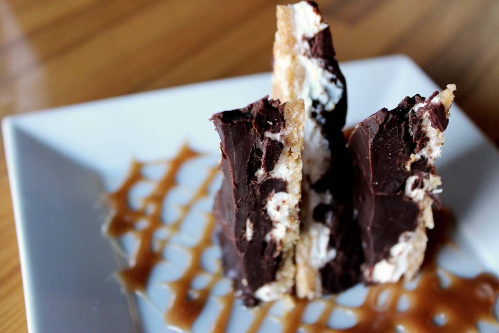 Barnstormer Brewing & Distilling Co. Brewpub Restaurant | restaurant | 384 Yonge St #3, Barrie, ON L4N 4C8, Canada | 7054811701 OR +1 705-481-1701