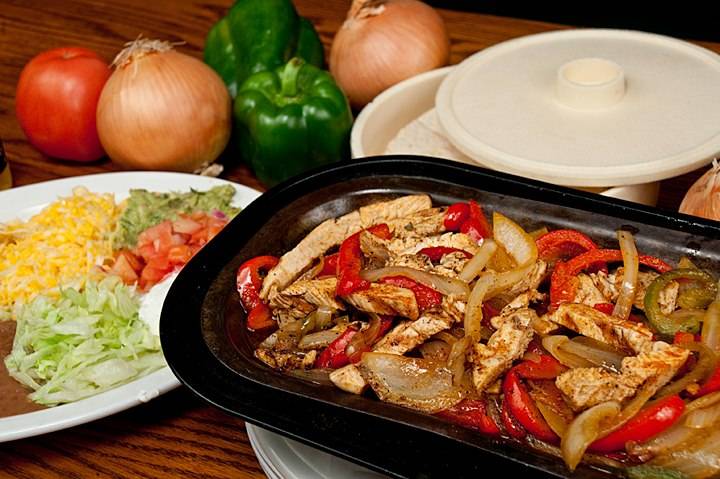 Village Tavern & Grill | restaurant | 901 W Wise Rd, Schaumburg, IL 60193, USA | 8478918866 OR +1 847-891-8866