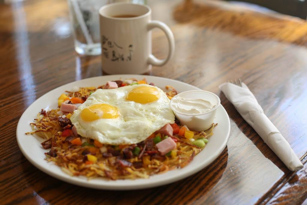 The Barn | restaurant | 1015 Sappington Rd, St. Louis, MO 63126, USA | 3149668387 OR +1 314-966-8387