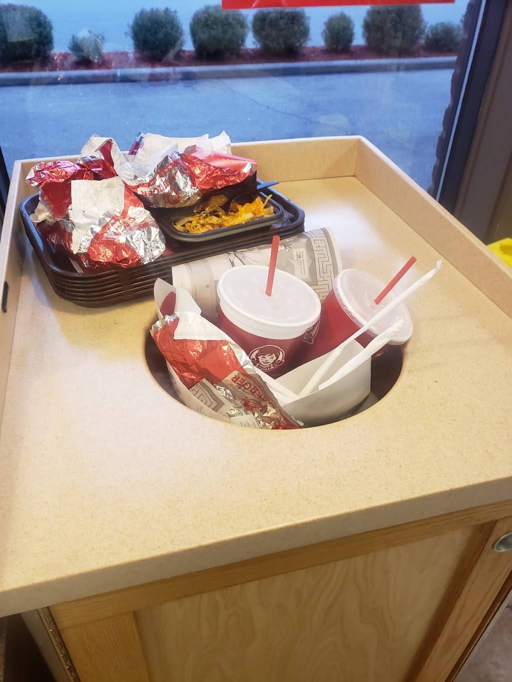 Wendys | restaurant | 9346 WI-16, Onalaska, WI 54650, USA | 6087815560 OR +1 608-781-5560