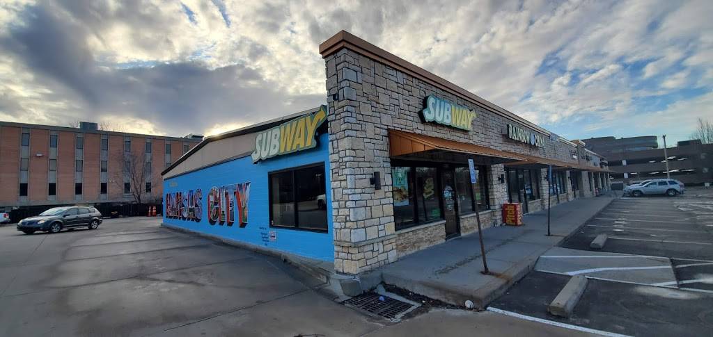 Subway | meal takeaway | 8015 State Line Rd, Kansas City, MO 64114, USA | 8164441043 OR +1 816-444-1043
