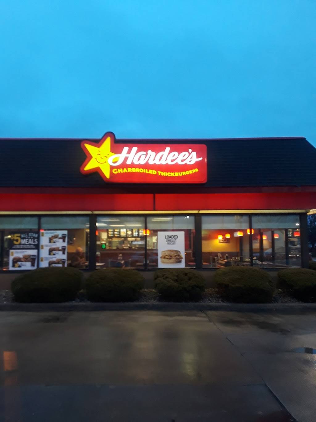 Hardees | restaurant | 322 S Washington St, Du Quoin, IL 62832, USA | 6185428048 OR +1 618-542-8048