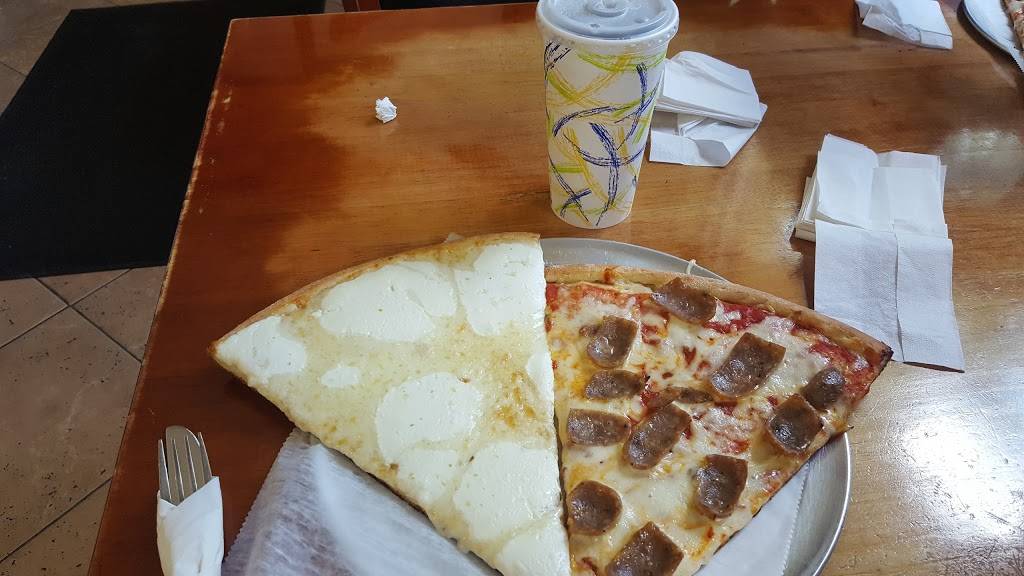 Franco’s Pizza | meal delivery | 6 S Kinderkamack Rd, Montvale, NJ 07645, USA | 2016906563 OR +1 201-690-6563