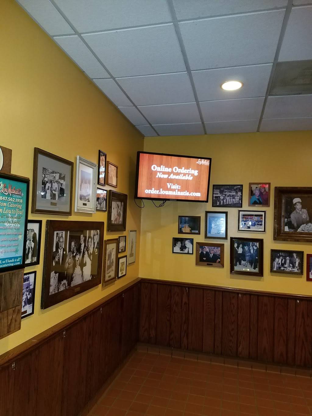 Lou Malnatis Pizzeria | meal delivery | 3223 Lake Ave, Wilmette, IL 60091, USA | 8472565780 OR +1 847-256-5780