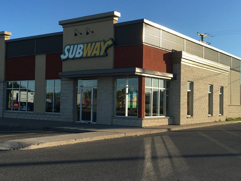 Restaurant SUBWAY | restaurant | 17655 Rue Charles, Mirabel, QC J7J 1P3, Canada | 4509901302 OR +1 450-990-1302