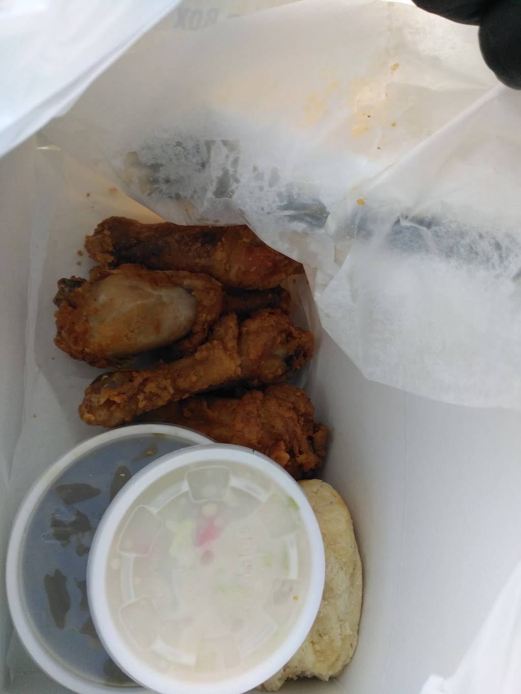 Lees Famous Recipe Chicken | restaurant | 8319 Vine St, Cincinnati, OH 45216, USA | 5138212999 OR +1 513-821-2999