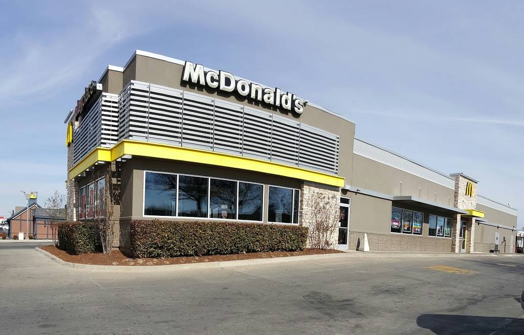 McDonalds | cafe | 1411 N Harrison St, Shawnee, OK 74801, USA | 4052737200 OR +1 405-273-7200
