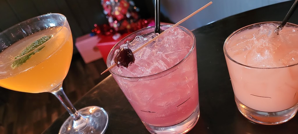 The Bar Next Door | restaurant | 4506 Lake Cir, Windsor, WI 53598, USA | 6088420807 OR +1 608-842-0807