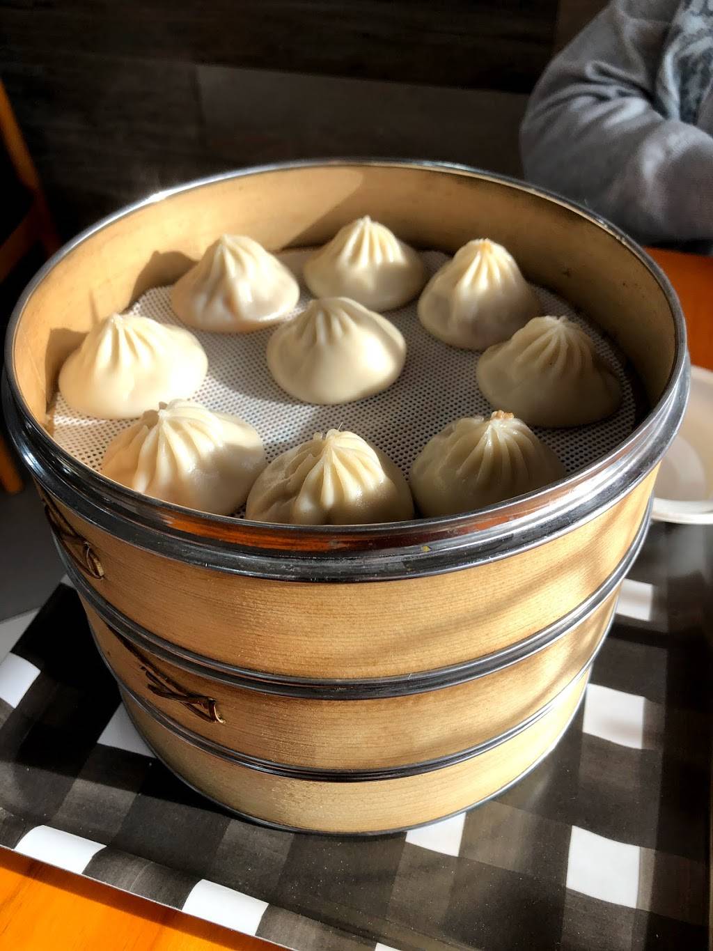 Tasty Dumpling | cafe | 1112 W Broad St, Falls Church, VA 22046, USA | 7032691752 OR +1 703-269-1752