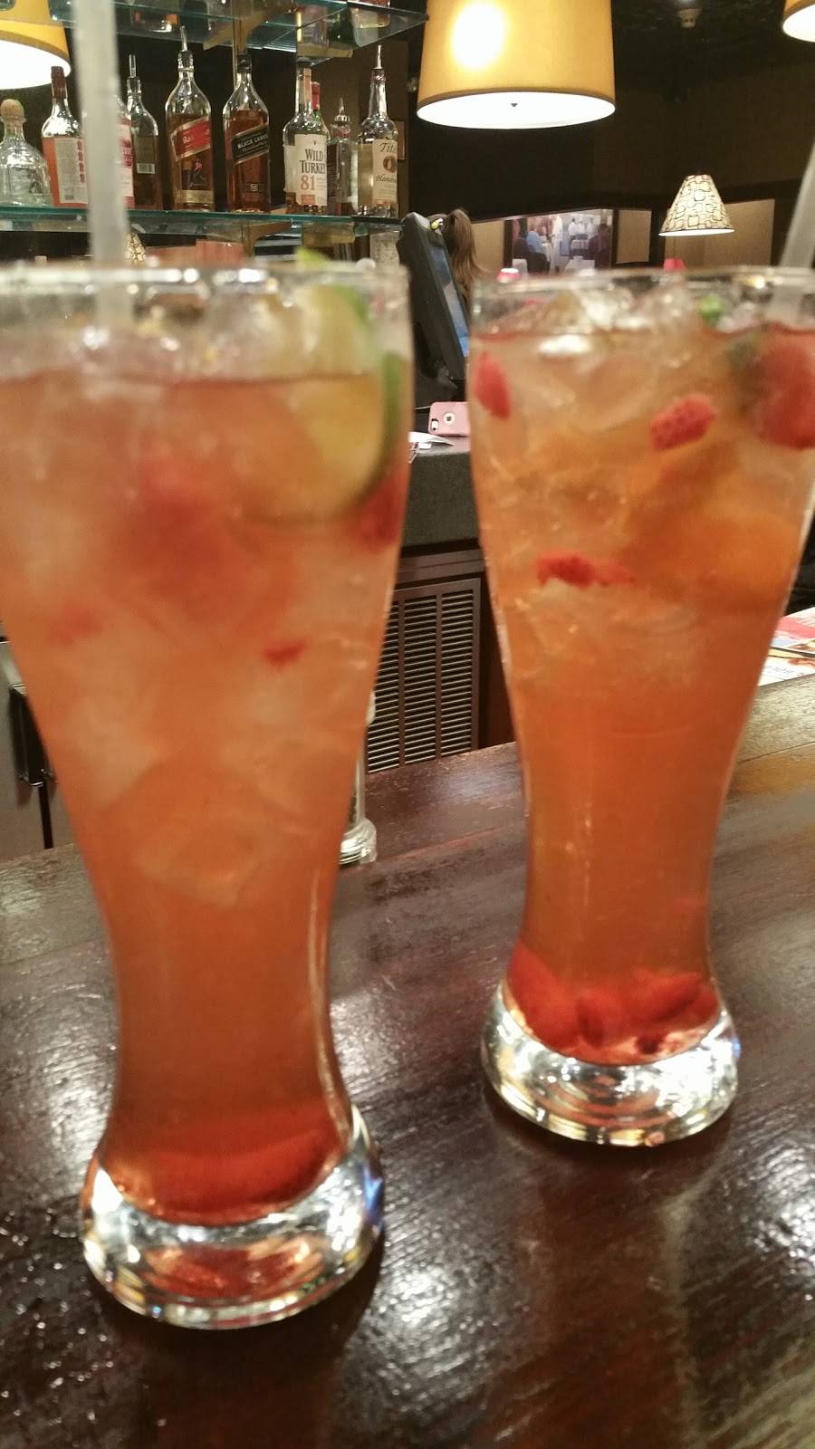 Ruby Tuesday | restaurant | 7070 Swansea Mall Dr, Swansea, MA 02777, USA | 5086783343 OR +1 508-678-3343