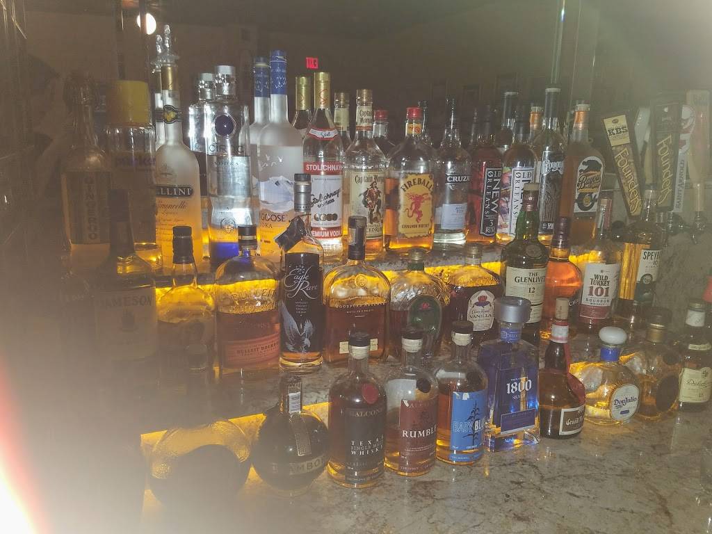 Uncle Johnnys | restaurant | 58725 Belleview Dr, Plaquemine, LA 70764, USA | 2256874992 OR +1 225-687-4992