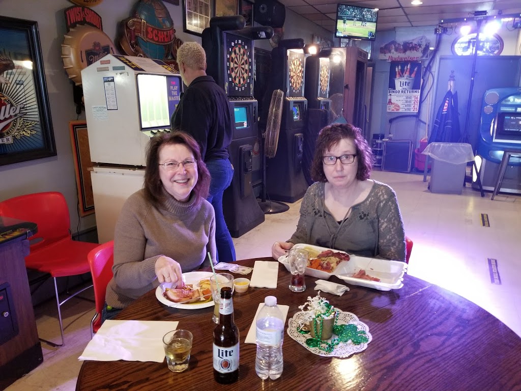 Hunters Inn | restaurant | 3861 Broadway, Gary, IN 46409, USA | 2195884755 OR +1 219-588-4755