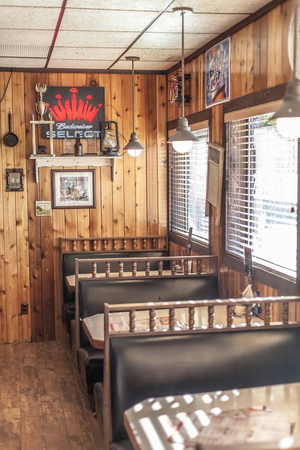 Old Shawnee Pizza Lenexa | restaurant | 19617 W 101st St, Lenexa, KS 66220, USA | 9132541234 OR +1 913-254-1234