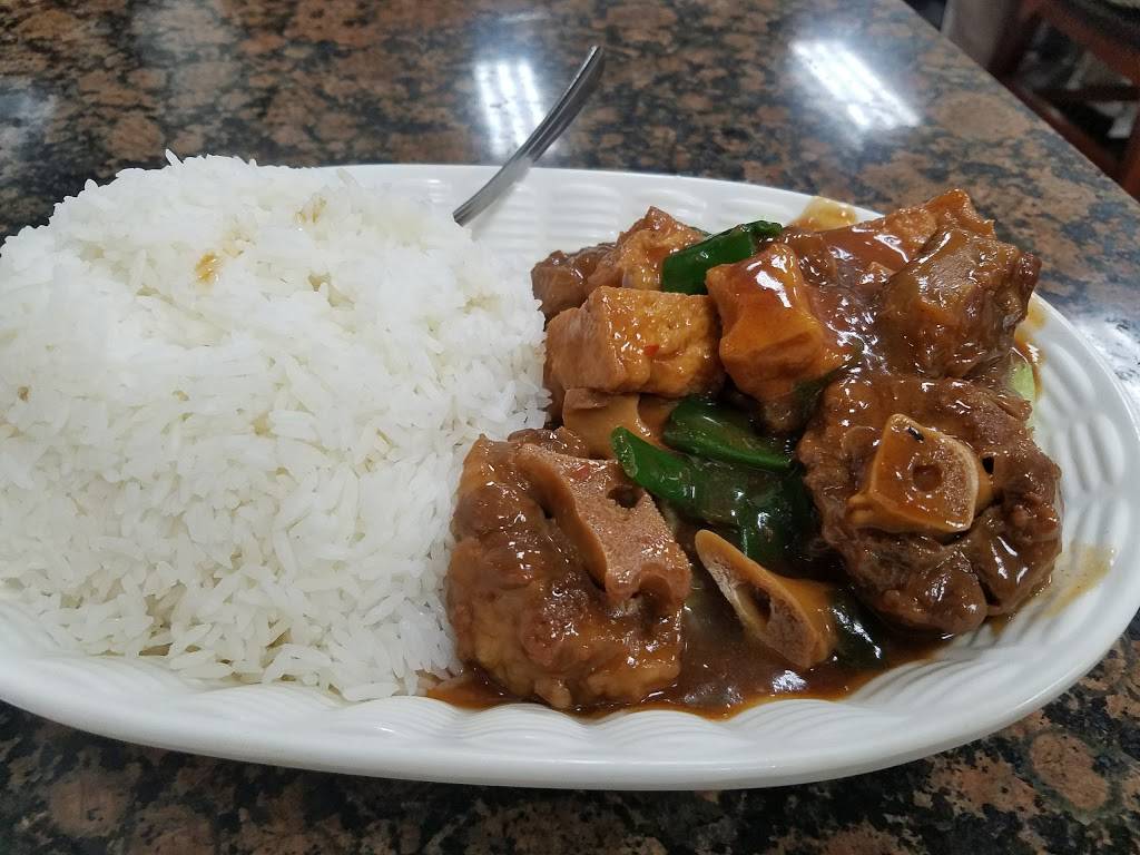 Mr Fong BBQ & Noodles | restaurant | 950 King Dr #101, Daly City, CA 94015, USA | 6508788882 OR +1 650-878-8882