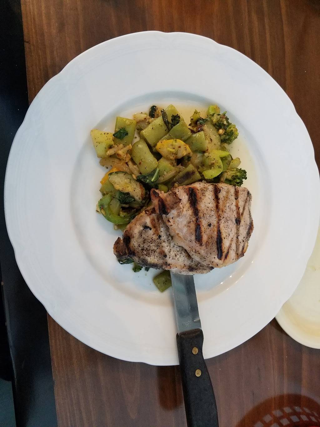 Vals Italian Restaurant & Pizza | restaurant | 210 E Main St, Kilgore, TX 75662, USA | 9032180621 OR +1 903-218-0621