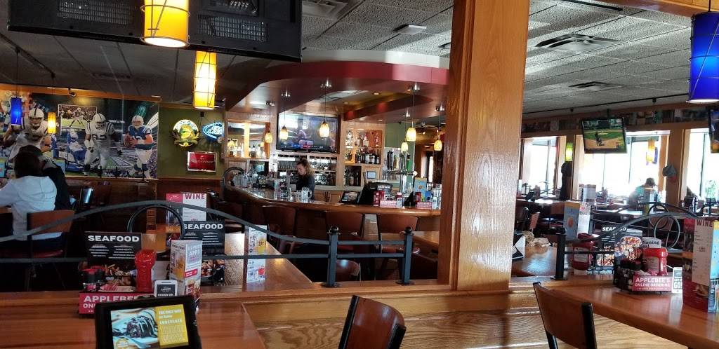 Applebees Grill + Bar | restaurant | 1900 25th St, Columbus, IN 47201, USA | 8123724381 OR +1 812-372-4381