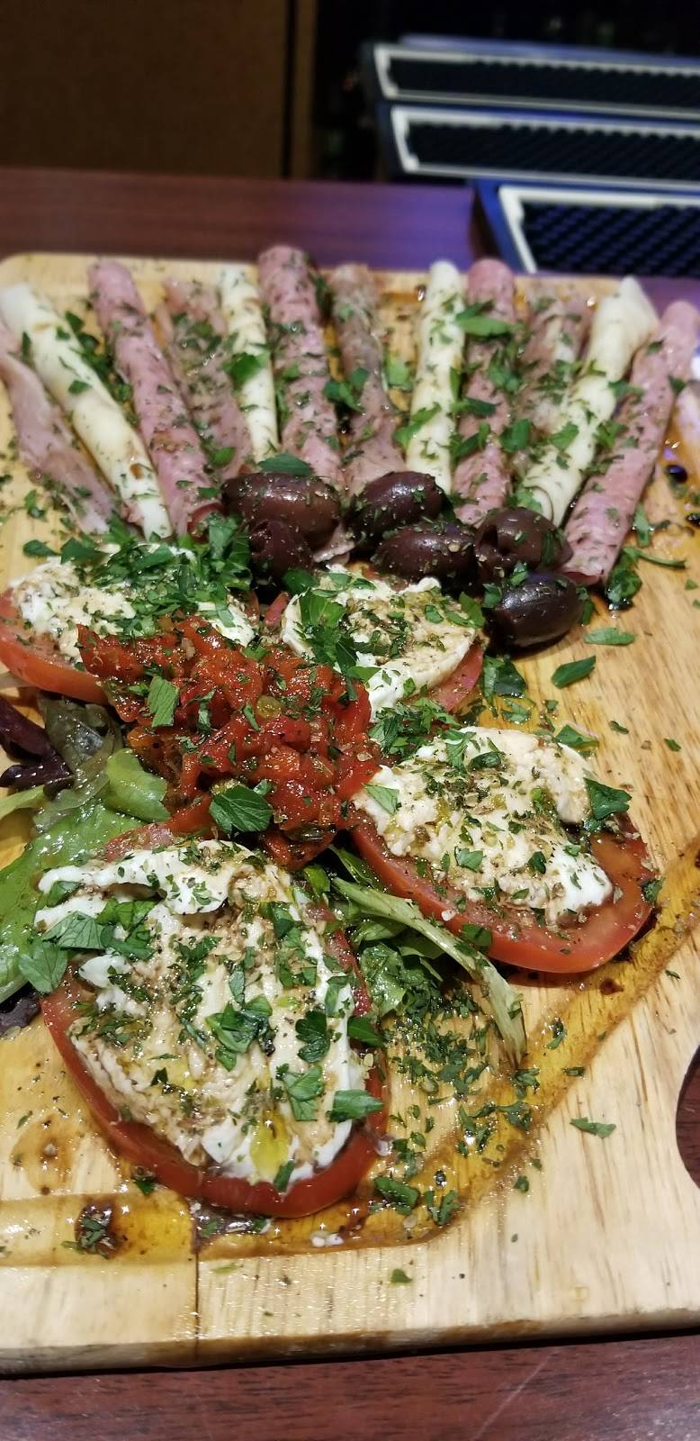 Fiorillos Restaurant and Banquet Facilities | restaurant | 638 El Camino Real, Santa Clara, CA 95050, USA | 4089840414 OR +1 408-984-0414