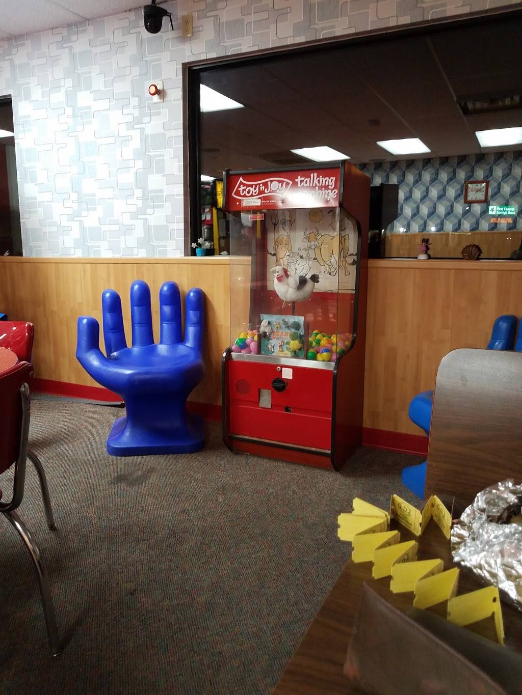 Pizza King | restaurant | 816 N Monticello St, Winamac, IN 46996, USA | 5749463456 OR +1 574-946-3456