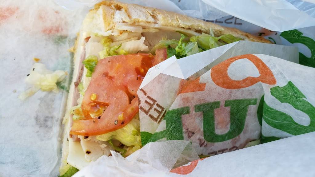 Sobiks Subs & Wing Way | meal takeaway | 247 W Main St, Apopka, FL 32703, USA | 4078860551 OR +1 407-886-0551