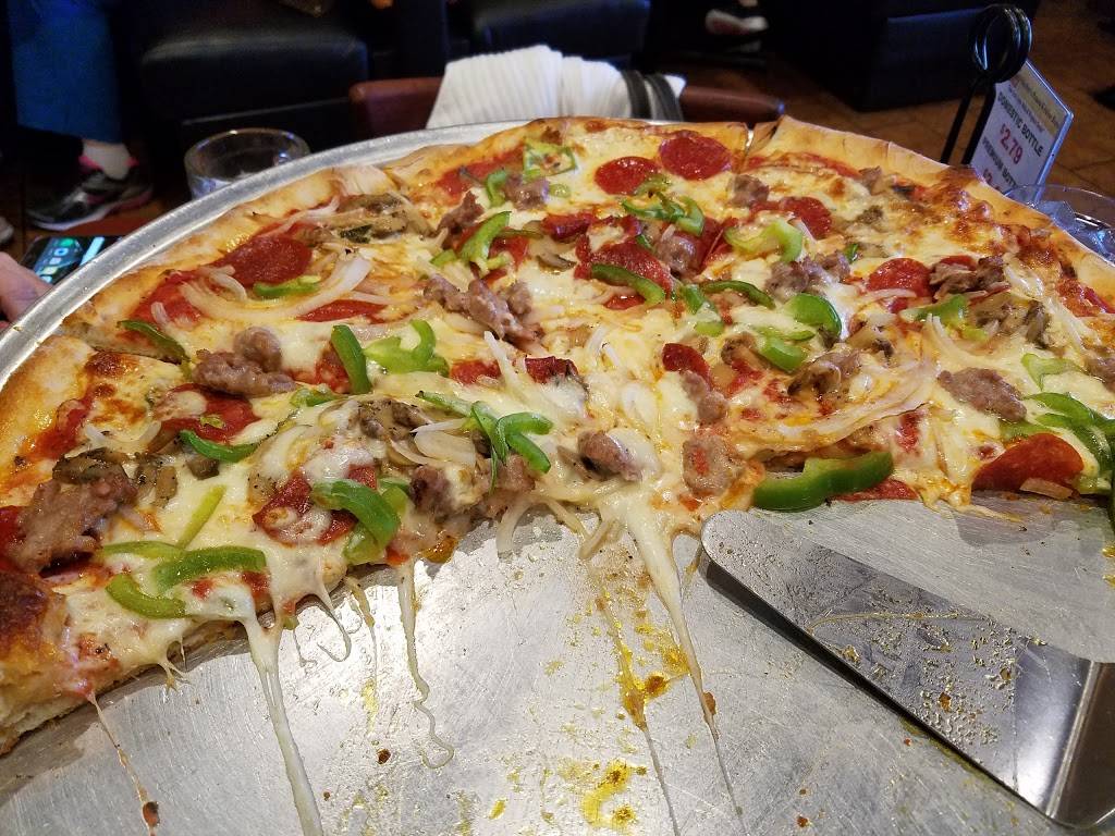 Villa Novas | restaurant | 265 Turkeysag Trail Ste 109, Palmyra, VA 22963, USA | 4345893003 OR +1 434-589-3003