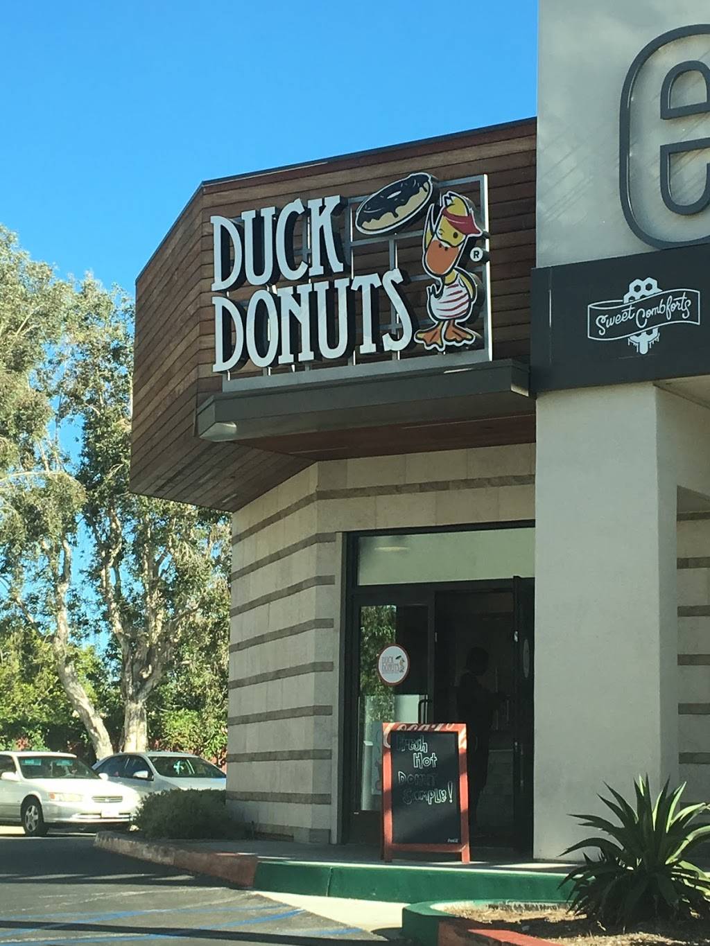 Duck Donuts Made To Order Donuts And Thrifty Ice Cream | bakery | 2222 Michelson Dr #200, Irvine, CA 92612, USA | 9497346900 OR +1 949-734-6900