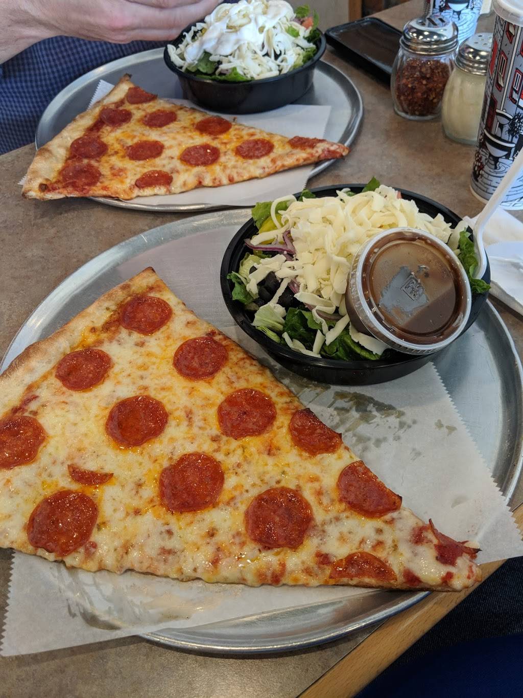 Da Vincis Pizza | restaurant | 5700 University Pointe Blvd, Charlotte, NC 28262, USA | 7049006951 OR +1 704-900-6951