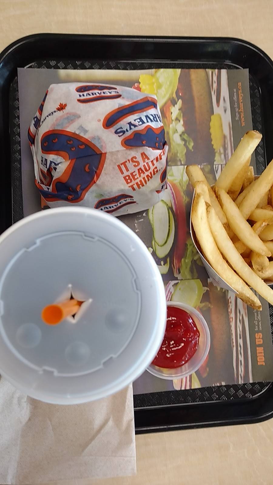 Harveys | restaurant | 150 Earl Grey Dr, Kanata, ON K2T 1B6, Canada | 6135991336 OR +1 613-599-1336