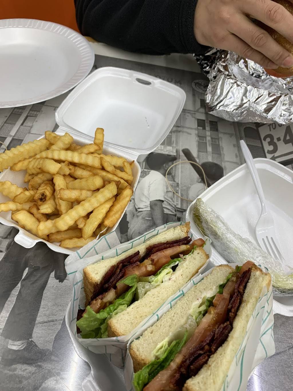 New York Bagel & Deli | bakery | 1097 Parkway Ave, Trenton, NJ 08628, USA | 6098820078 OR +1 609-882-0078