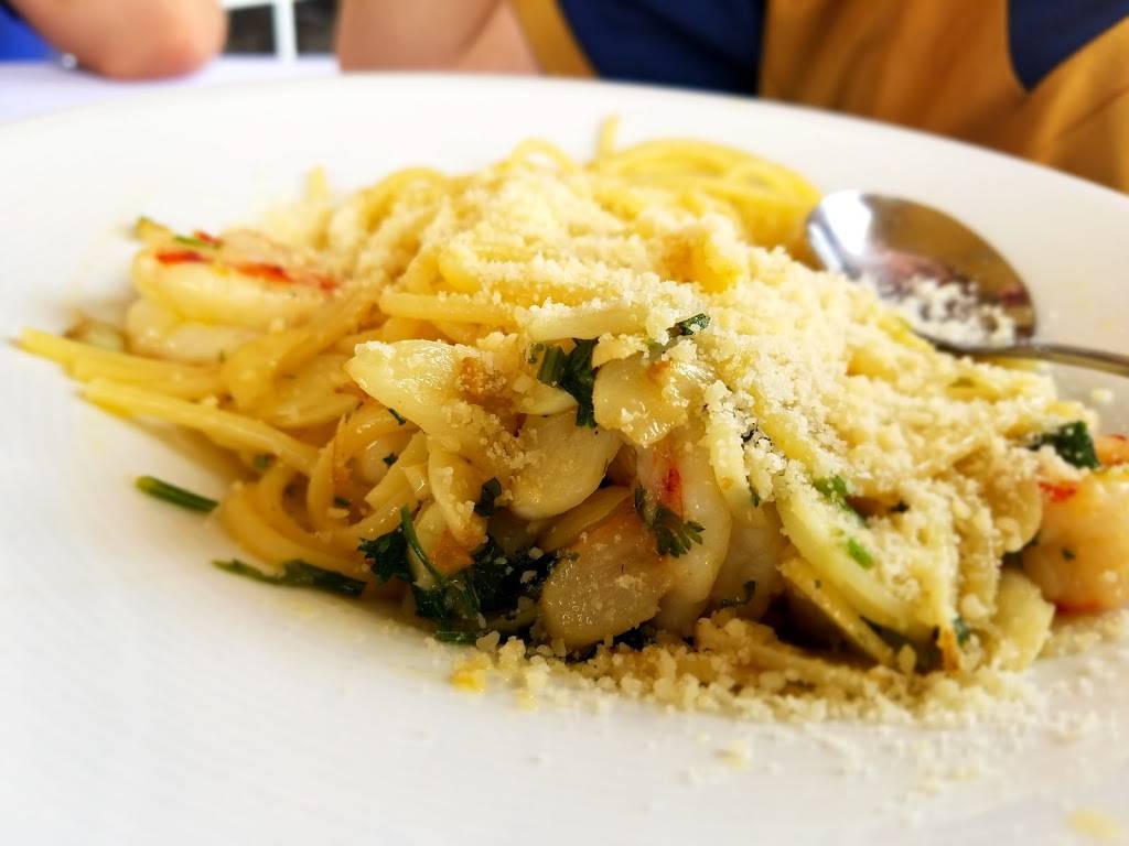 El Floridita Seafood Restaurant - Kendall | restaurant | 13501 SW 136th St, Miami, FL 33186, USA | 3052337575 OR +1 305-233-7575