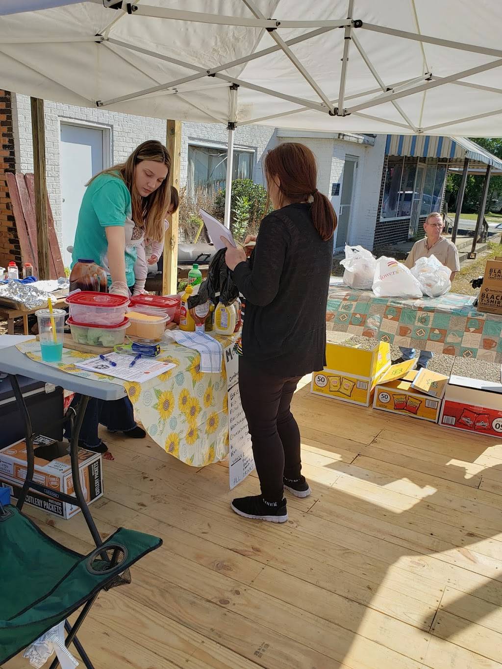 MOES BBQ SHACK | Natural Born Grillers | restaurant | 109 N Main St, Shreveport, LA 71107, USA | 3184228497 OR +1 318-422-8497