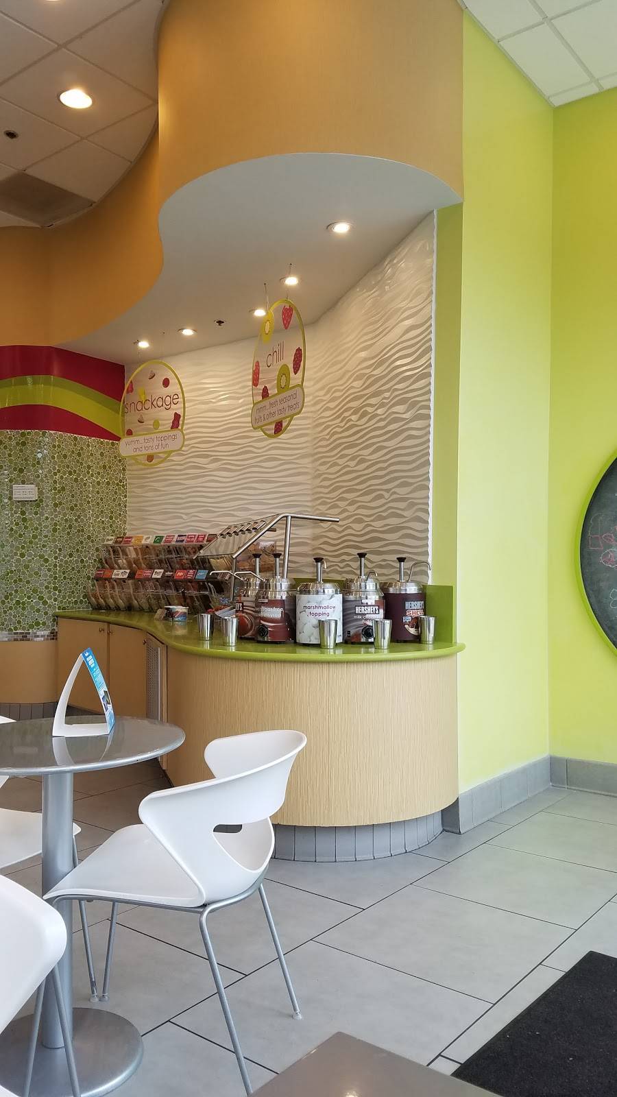 Menchies Frozen Yogurt | bakery | 4645 Casey Blvd, Williamsburg, VA 23188, USA | 7578085106 OR +1 757-808-5106