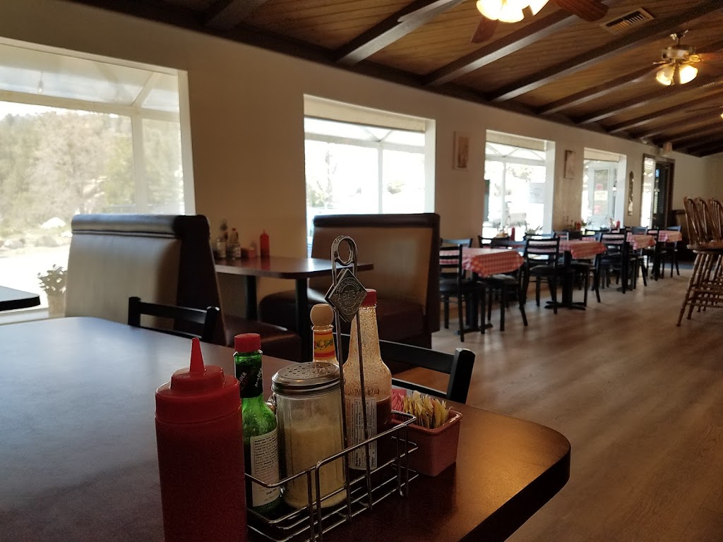 Victoria’s Family Restaurant | restaurant | 33227 Hilltop Blvd, Arrowbear Lake, CA 92382, USA | 9099390103 OR +1 909-939-0103