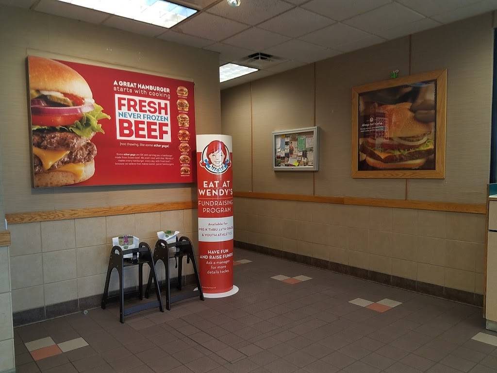 Wendys | restaurant | 1362 South St #12, Fox Lake, IL 60020, USA | 8479739581 OR +1 847-973-9581