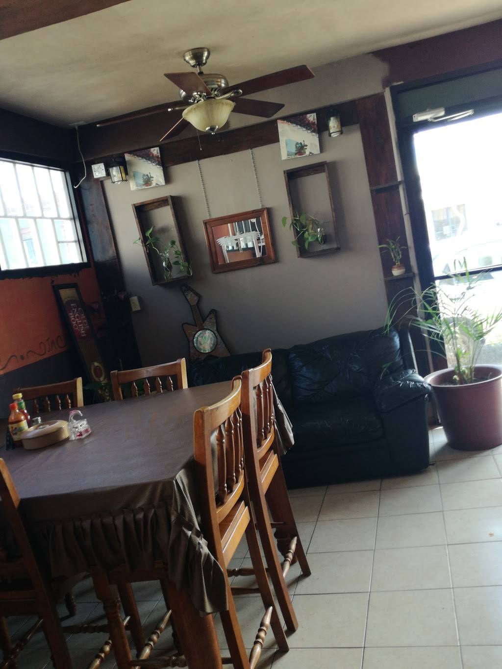 Restaurant De Comida Mexicana "JM" | restaurant | 22637, Cedro 7491, Valle del Rubi Secc Terrazas, 22637 Tijuana, B.C., Mexico | 016646370002 OR +52 664 637 0002