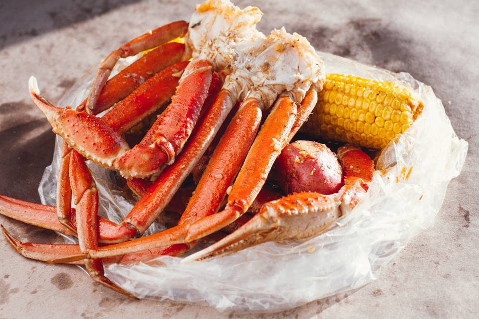 Chasin Tails | restaurant | 2200 N Westmoreland St, Arlington, VA 22213, USA | 7035382565 OR +1 703-538-2565